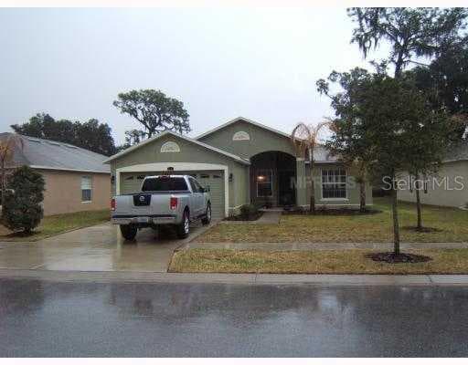 4024 CONSTANTINE LOOP WESLEY CHAPEL, FL 33543
