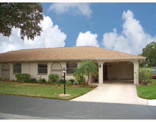 2105 HEMBURY PLACE SUN CITY CENTER, FL 33573
