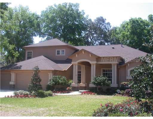 118 FALLING WATER DRIVE BRANDON, FL 33511