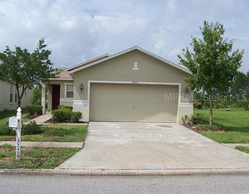 32410 FISH HOOK LP WESLEY CHAPEL, FL 33545