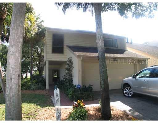4219 HARTWOOD LANE TAMPA, FL 33618