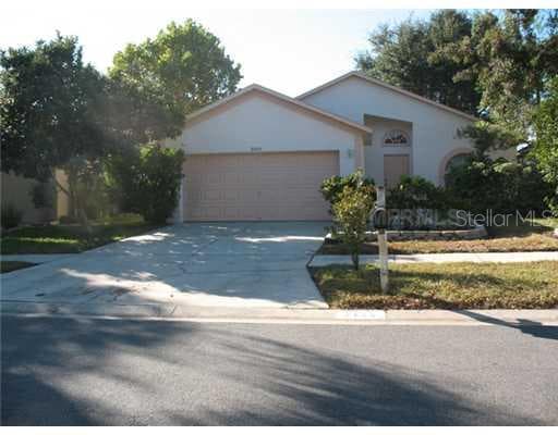 8605 HUNTFIELD STREET TAMPA, FL 33635