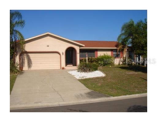909 CHIPAWAY DRIVE APOLLO BEACH, FL 33572