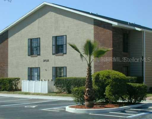 21021 VOYAGER BOULEVARD UNIT 4 LAND O LAKES, FL 34638