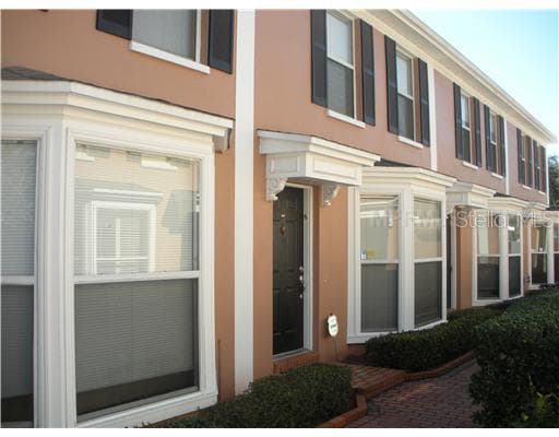 303 S BUNGALOW PARK AVENUE UNIT B TAMPA, FL 33609