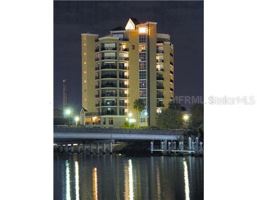 600 GARRISON COVE LANE UNIT 10 TAMPA, FL 33602