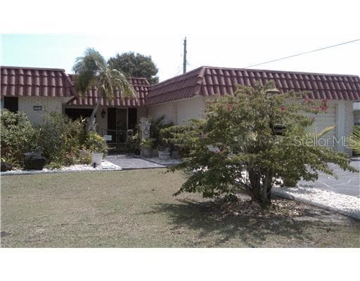 1001 ANDOVER CIRCLE SUN CITY CENTER, FL 33573