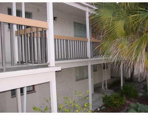 6336 NEWTOWN CIRCLE UNIT 36B2 TAMPA, FL 33615