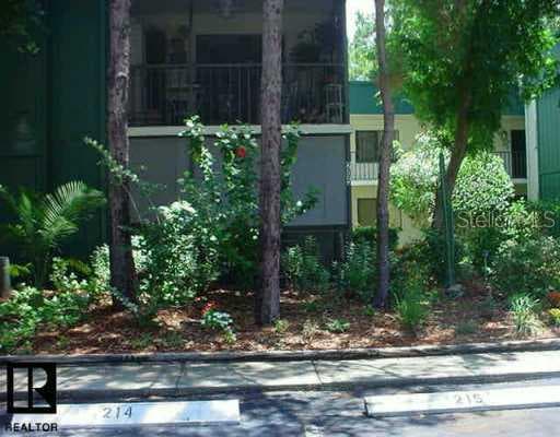 3300 Fox Chase CIRCLE UNIT 208 Palm Harbor, FL 34683