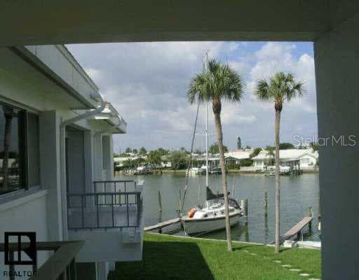 311 Island WAY UNIT 203 Clearwater, FL 33767