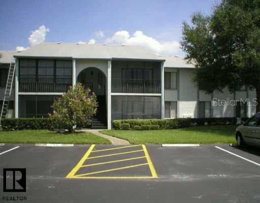 1127 Pine Ridge CIRCLE UNIT D2 Tarpon Springs, FL 34688