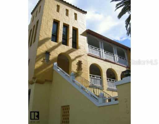 200 22nd AVENUE N UNIT 8 St. Petersburg, FL 33704