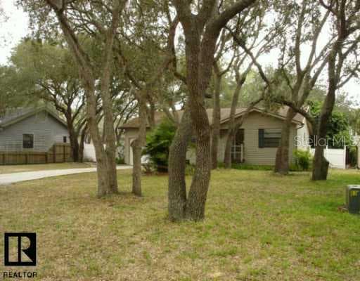 180 Earl STREET Tarpon Springs, FL 34689
