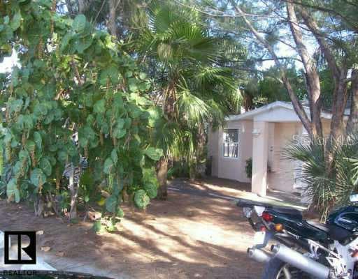19239 Gulf BOULEVARD UNIT 1 INDIAN SHORES, FL 33785