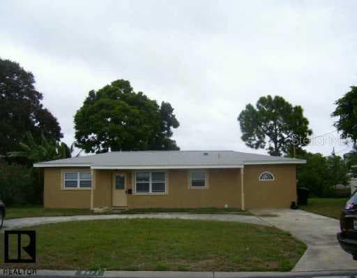 9471 Treasure LANE St Petersburg, FL 33702