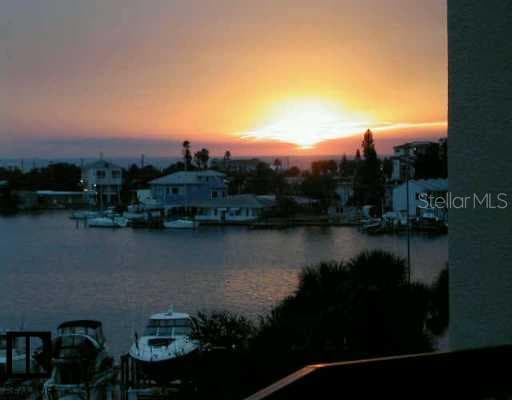 690 ISLAND WAY UNIT 511 CLEARWATER, FL 33767