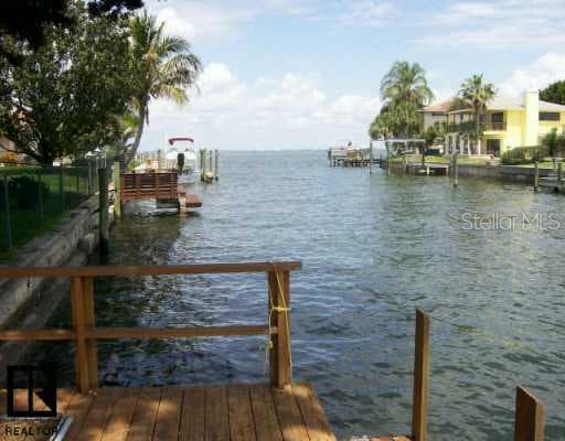 2070 Iowa AVENUE NE ST PETERSBURG, FL 33703