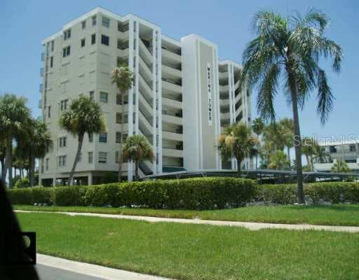 2530 Gary CIRCLE UNIT 802 Dunedin, FL 34698