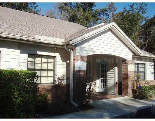 205 CRYSTAL GROVE LUTZ, FL 33548