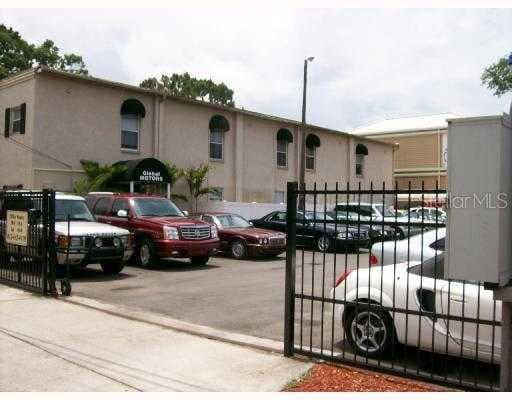 1772 W HILLSBOROUGH AVENUE TAMPA, FL 33603