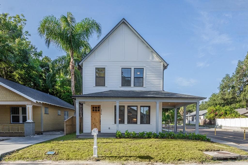 214 W HILDA STREET TAMPA, FL 33603