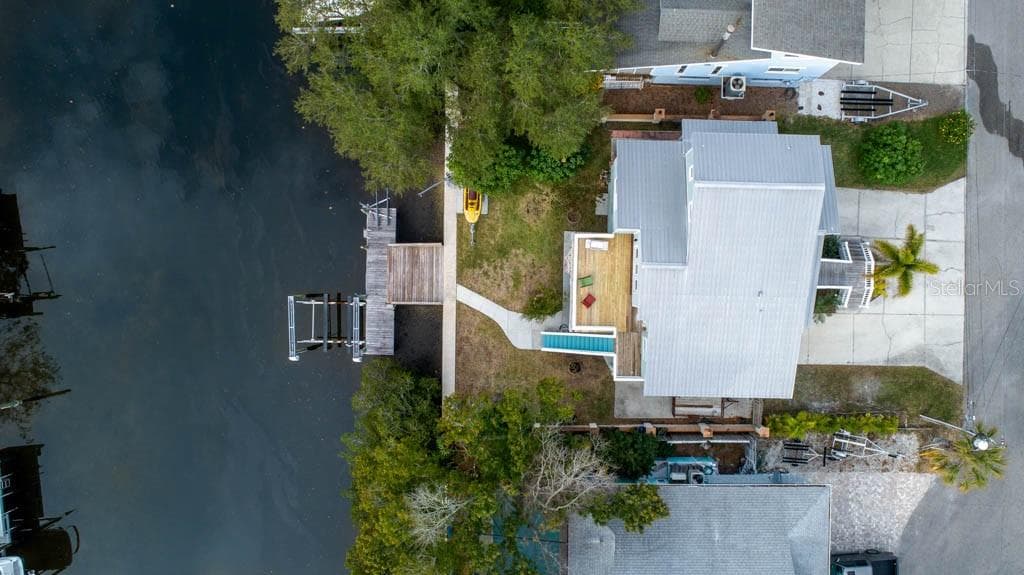 133 KENTUCKY AVENUE CRYSTAL BEACH, FL 34681
