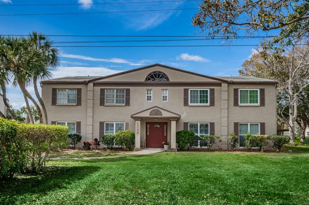 1326 SNELL ISLE BOULEVARD NE UNIT 3 ST PETERSBURG, FL 33704