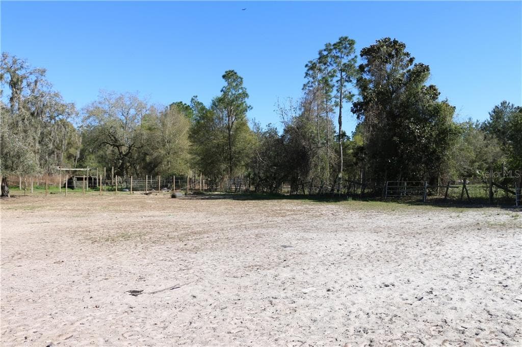 1171 W OSCEOLA ROAD GENEVA, FL 32732