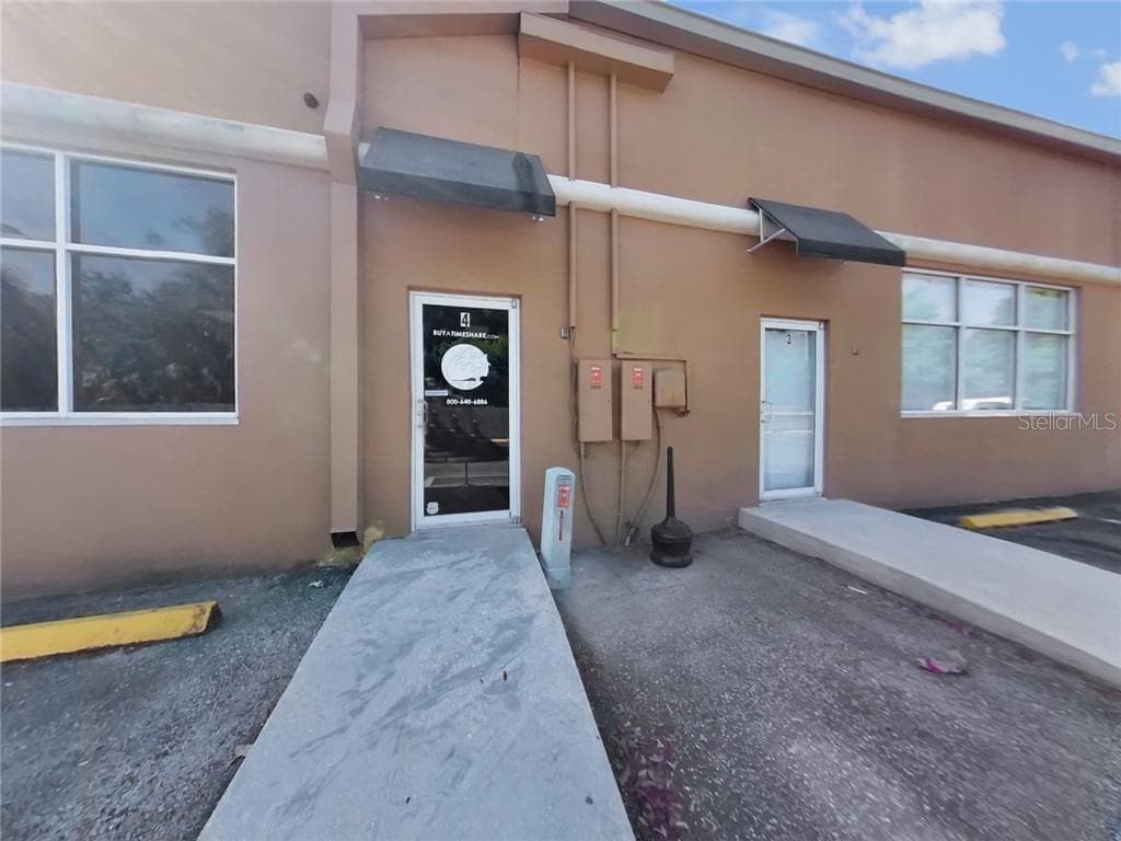5406 HOOVER BOULEVARD UNIT 4 TAMPA, FL 33634