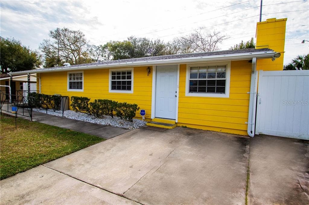 2710 W KENMORE AVENUE TAMPA, FL 33614