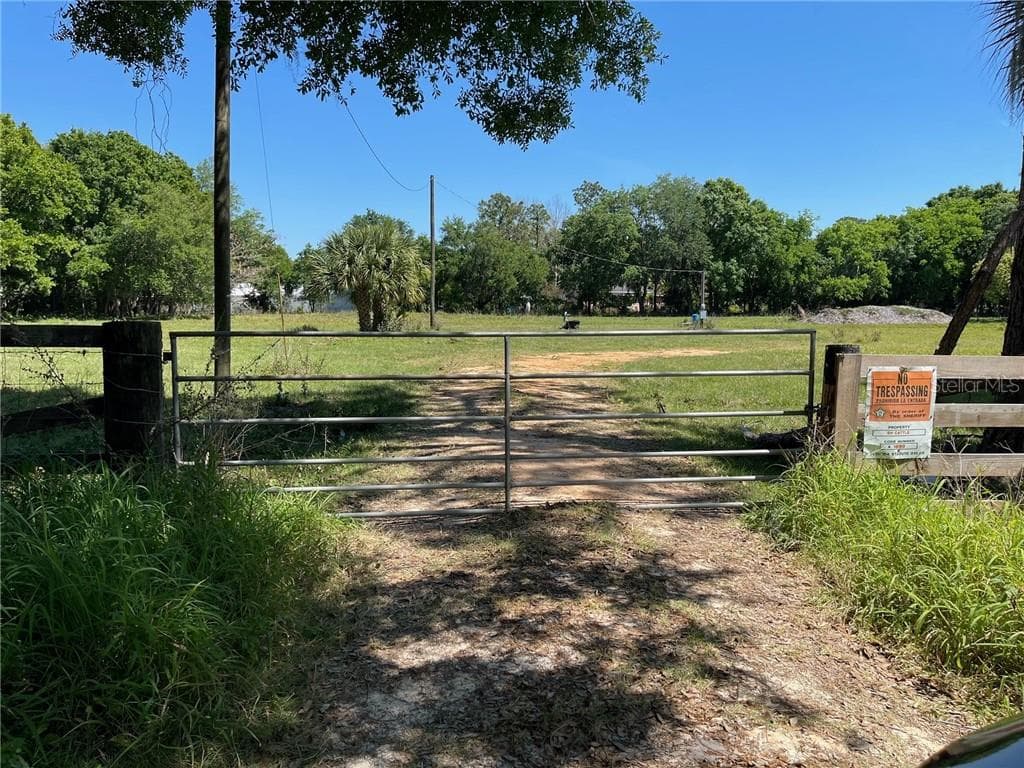 1715 BETH LANE WINTER HAVEN, FL 33880