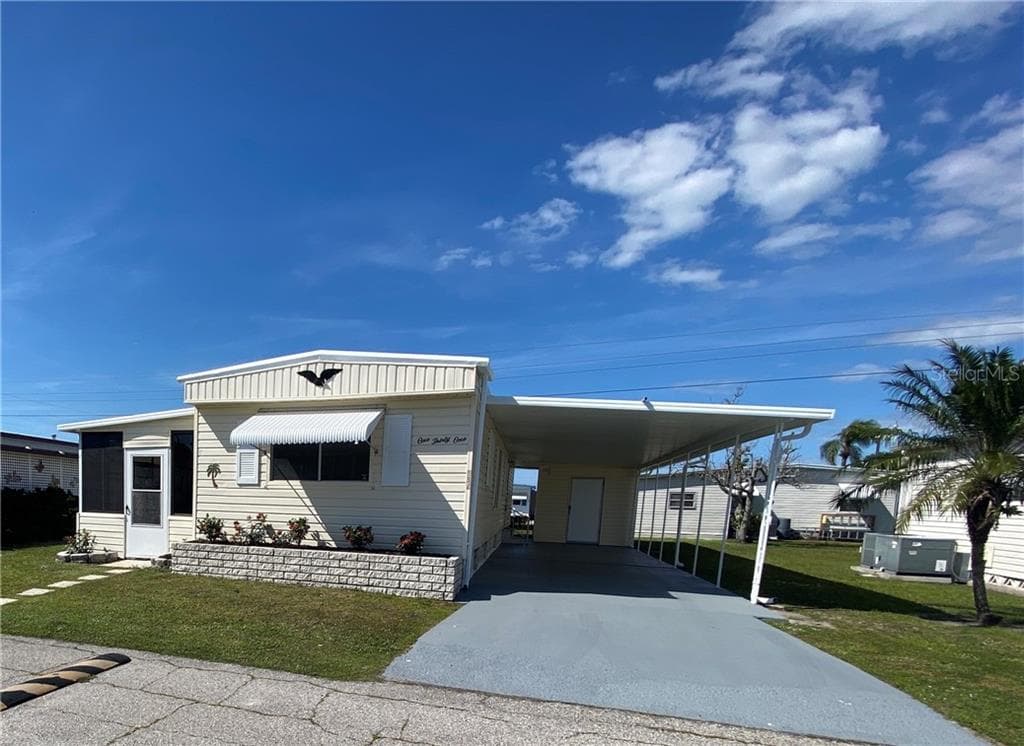 131 CAPRI DRIVE PALMETTO, FL 34221