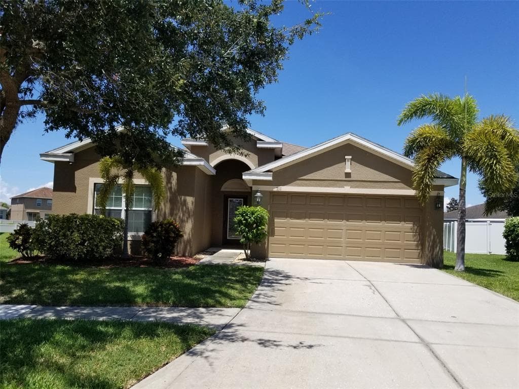 711 GRIFFEN HEIGHTS COURT RUSKIN, FL 33570