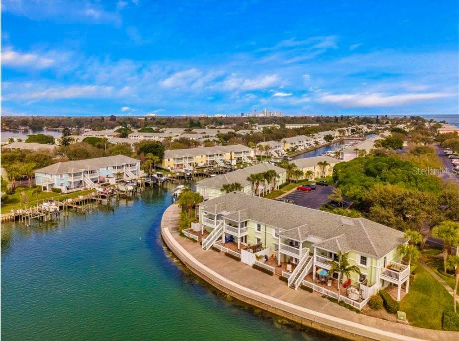 5245 COQUINA KEY DRIVE SE UNIT A ST PETERSBURG, FL 33705
