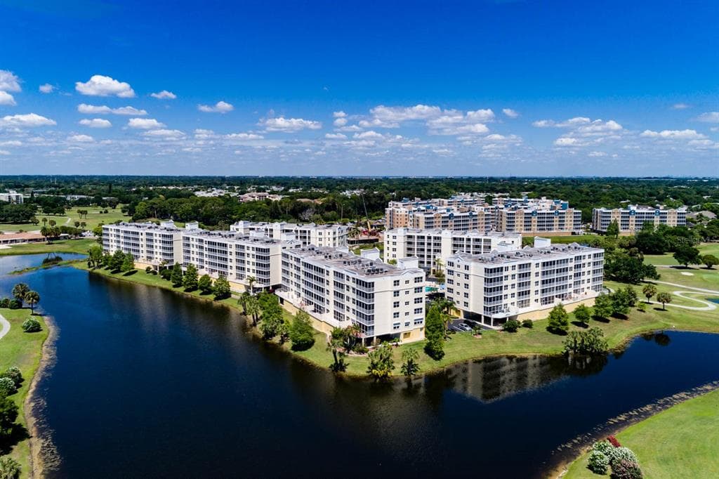 1200 COUNTRY CLUB DRIVE UNIT 1306 LARGO, FL 33771
