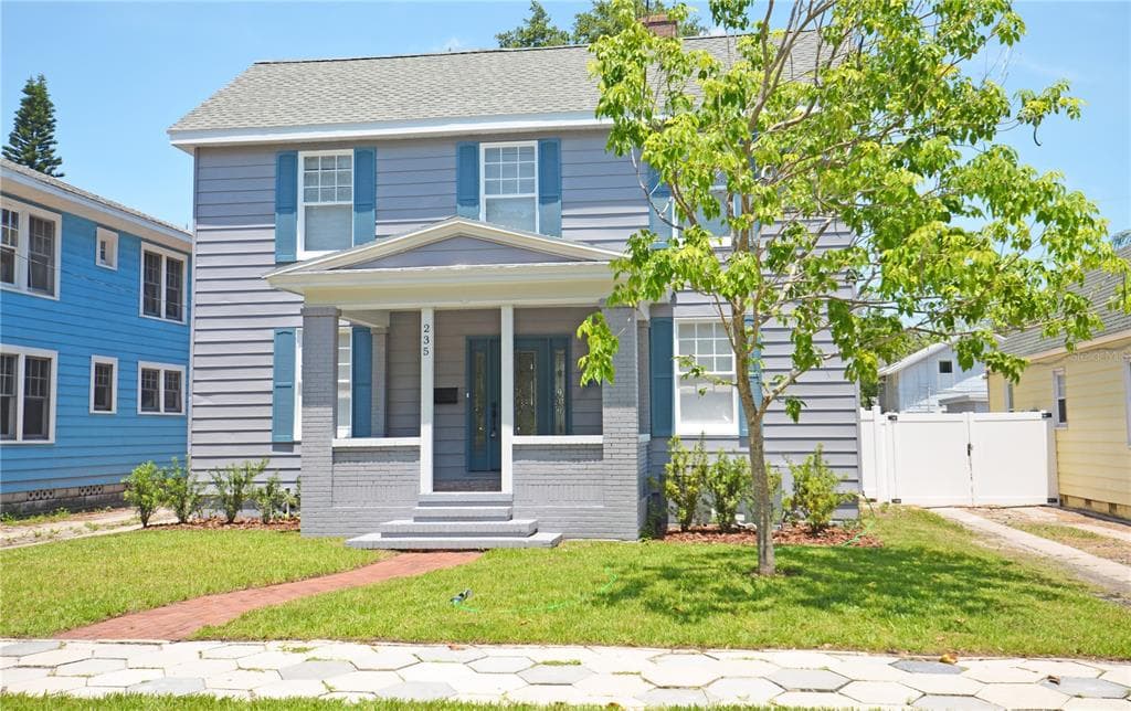 235 21ST AVENUE N ST PETERSBURG, FL 33704