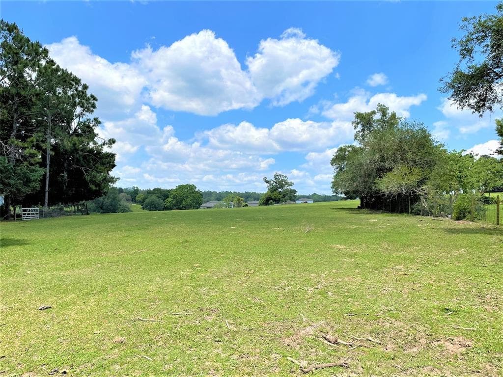 ROBERTS ROAD DADE CITY, FL 33523