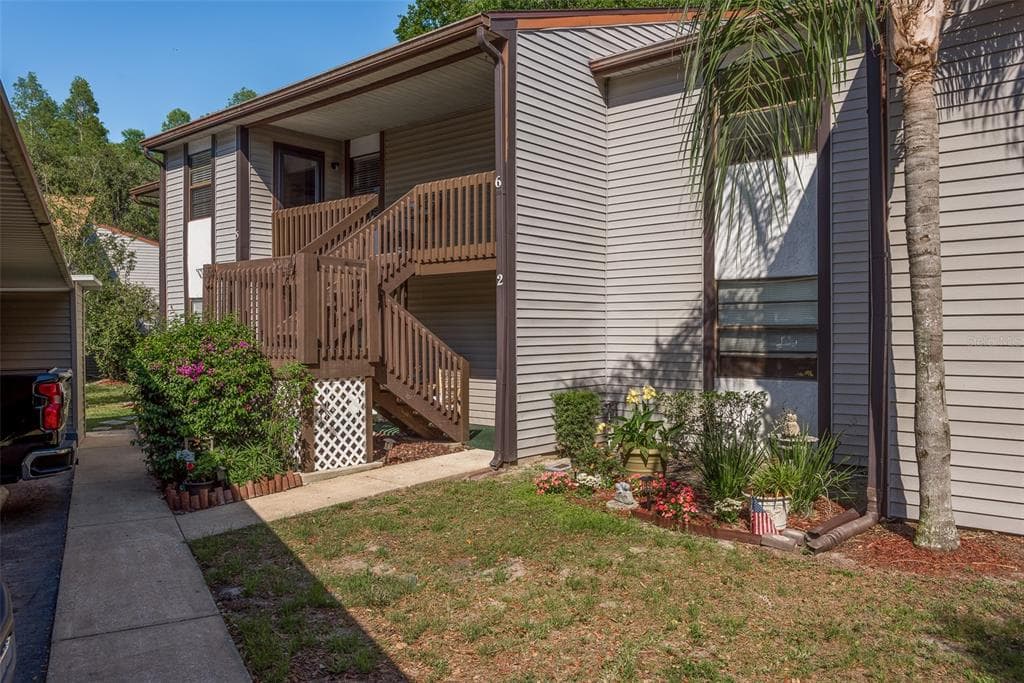 11550 BAYWOOD MEADOWS DRIVE UNIT F NEW PORT RICHEY, FL 34654