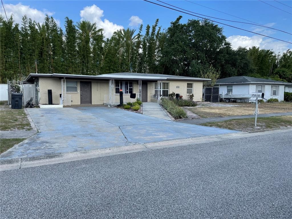 7315 KINGSBURY CIRCLE TAMPA, FL 33610