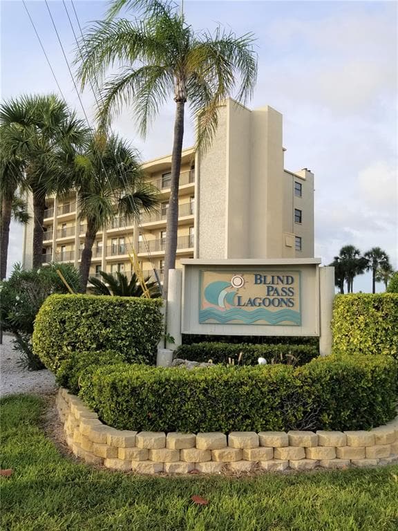 9825 HARRELL AVENUE UNIT 404 TREASURE ISLAND, FL 33706