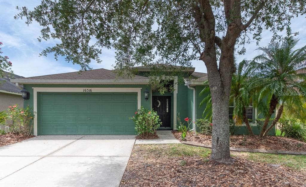16316 BRIDGEGLADE LANE LITHIA, FL 33547