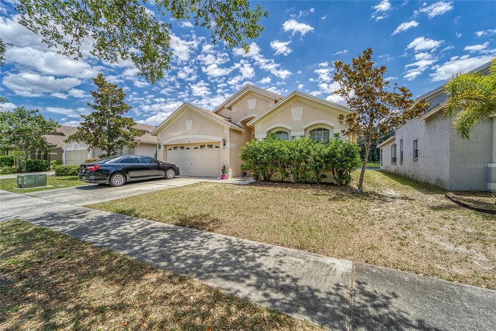 313 9TH STREET NE RUSKIN, FL 33570
