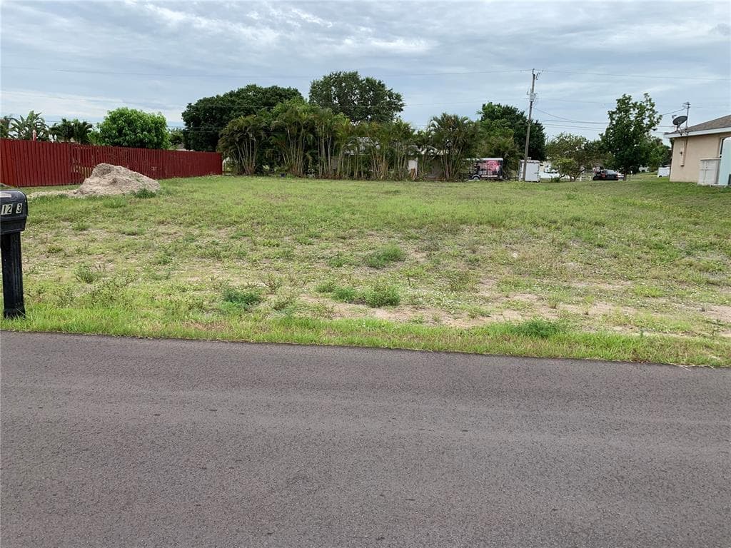1216 NE 10TH LANE CAPE CORAL, FL 33909