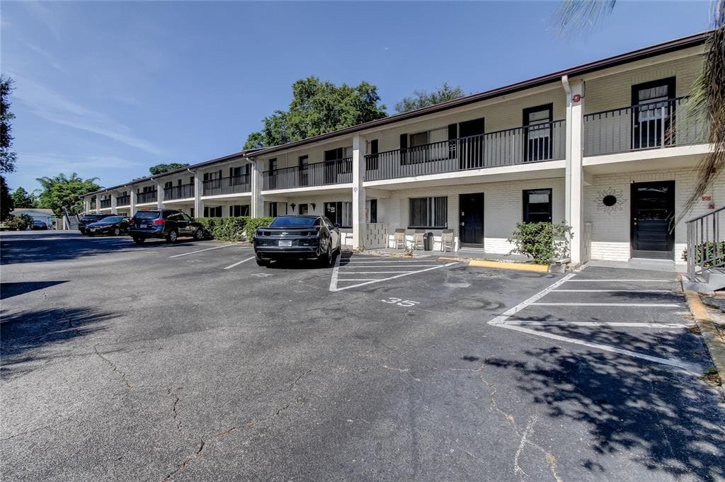 2 N FERNWOOD AVENUE UNIT 14 CLEARWATER, FL 33765