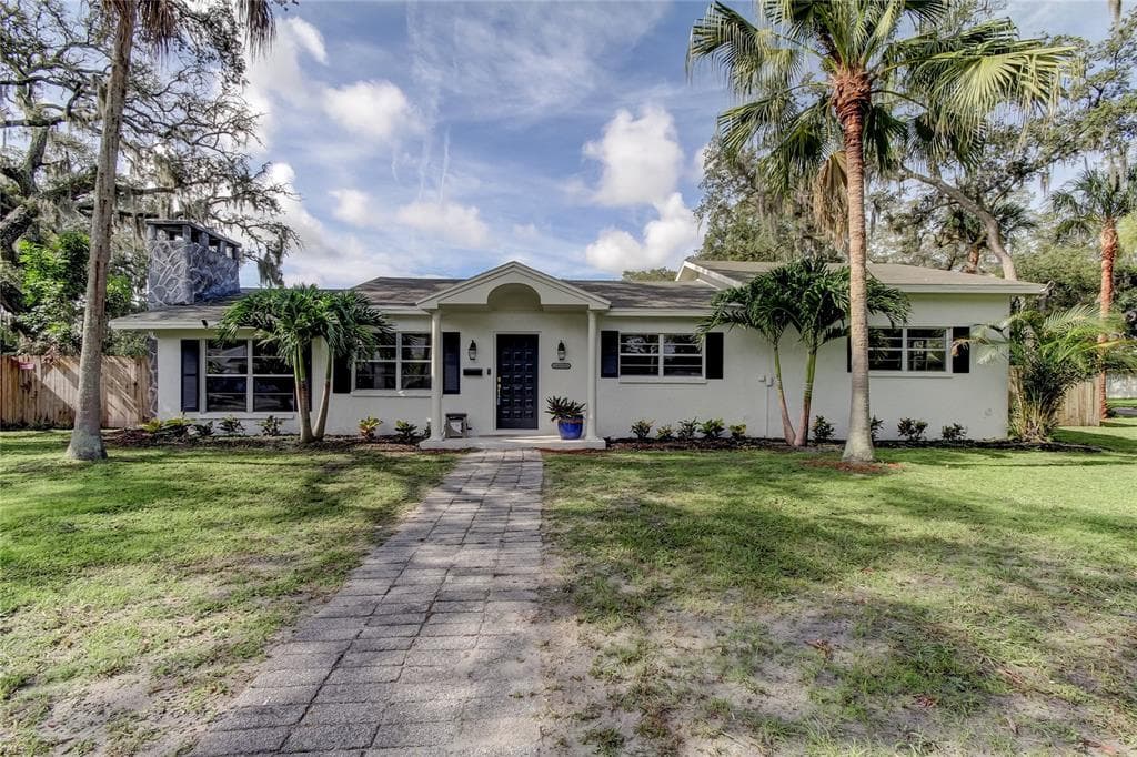 3024 LAKE ELLEN DRIVE TAMPA, FL 33618