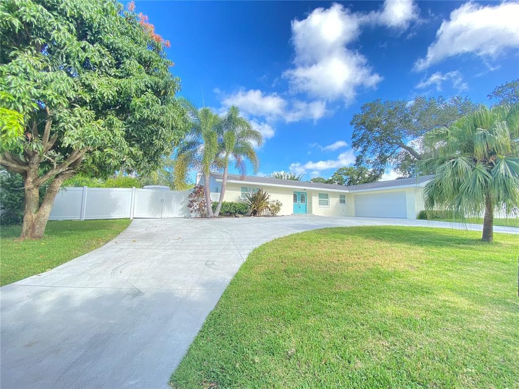 3111 HONEYSUCKLE ROAD LARGO, FL 33770