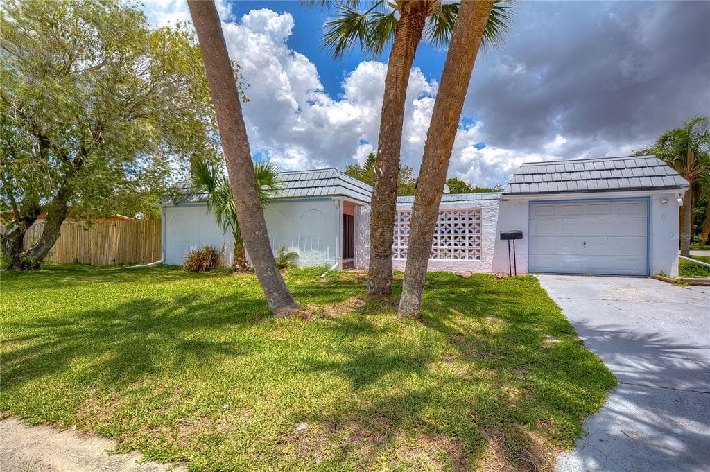 4888 SHELL STREAM BOULEVARD NEW PORT RICHEY, FL 34652