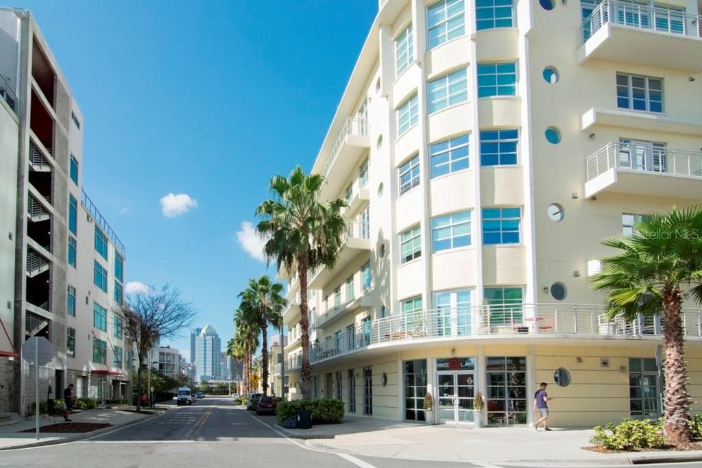 1212 E WHITING STREET UNIT 304 TAMPA, FL 33602