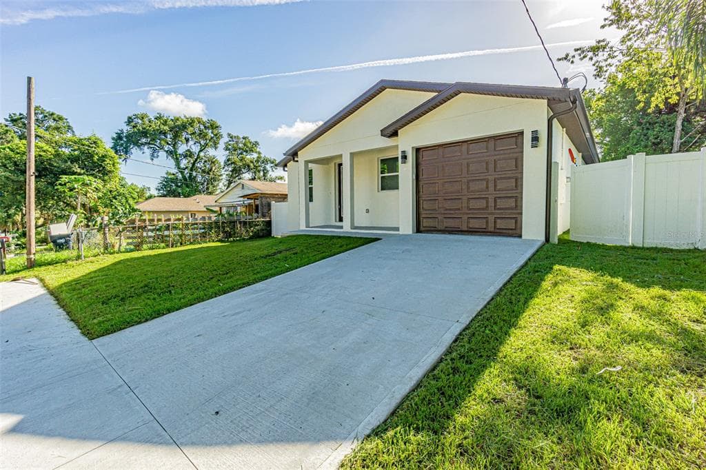 8509 N SEMMES STREET TAMPA, FL 33604