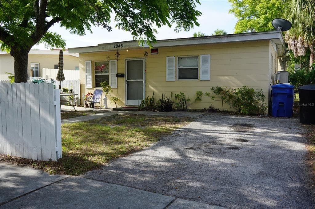 2046 QUEENSBORO AVENUE S ST PETERSBURG, FL 33712